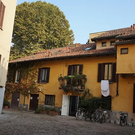 Apartment Vicolo Lavandai Milan